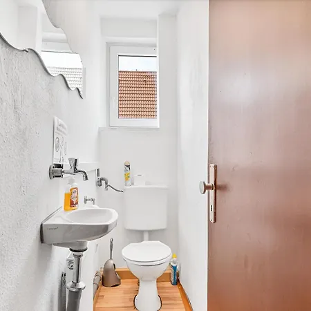 Guenstige Fuer Monteure In Merklingen, Wifi, Smart Tv, Parkplatz Appartement *